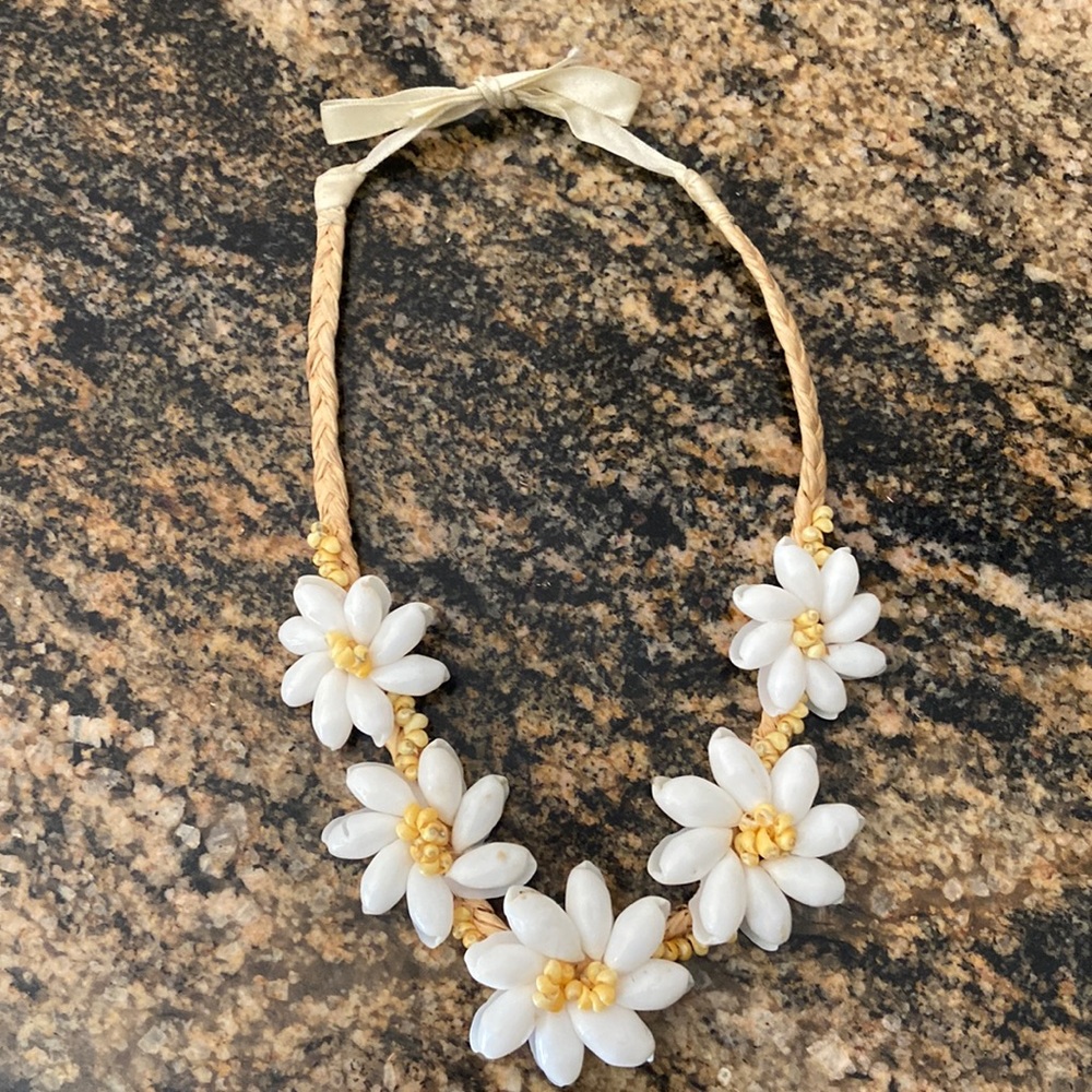 Tiare flower Shell Necklace